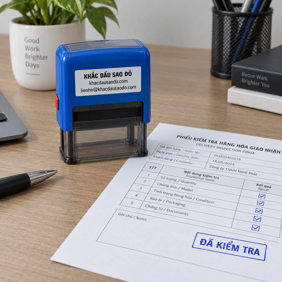 Dấu đã kiểm tra góc nghiêng trái của Khắc Dấu Sao Đỏ